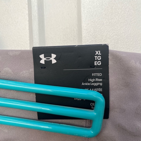 Under Armour Motion Gloss Ankle Legging - Picture 4 of 7